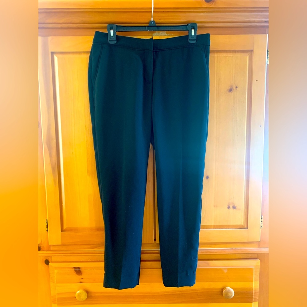 H&M Women’s Capri style black pants